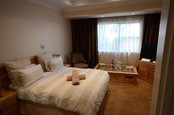 Norscot Manor Guest Lodge Sandton Exterior photo